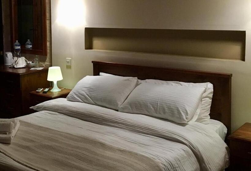 اتاق لوکس خانوادگی, Xemx