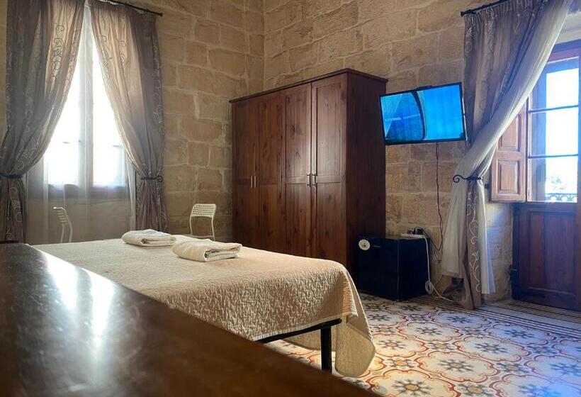 اتاق لوکس خانوادگی, Xemx