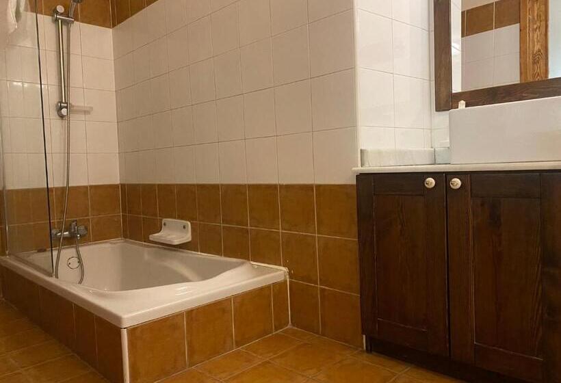 اتاق لوکس خانوادگی, Xemx