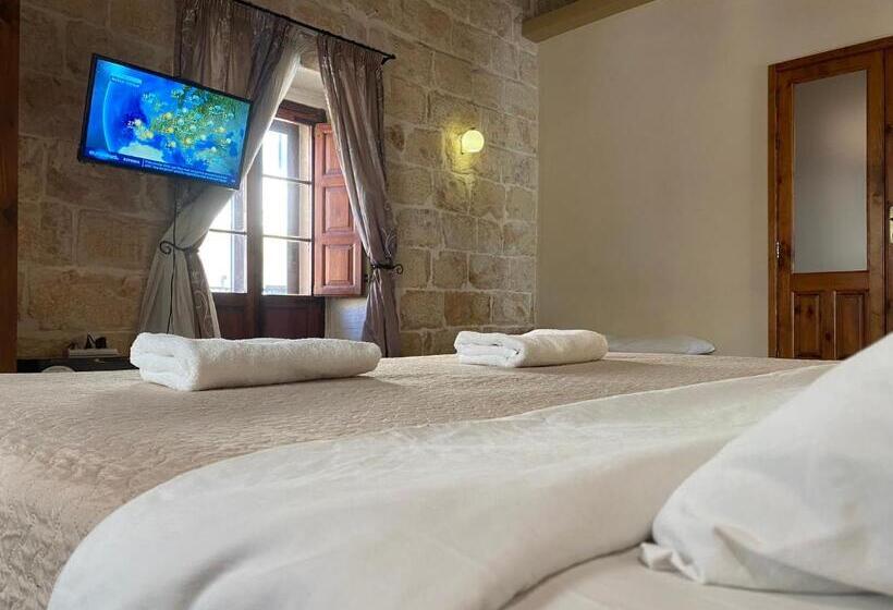 اتاق لوکس خانوادگی, Xemx