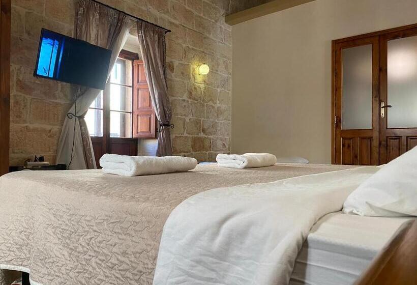 اتاق لوکس خانوادگی, Xemx