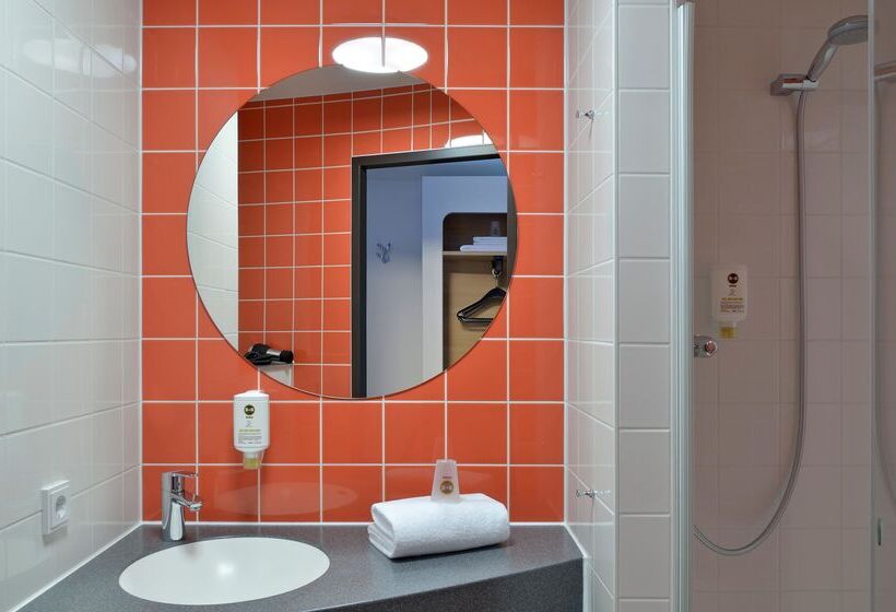 Номер Стандарт, B&b Hotel Trier