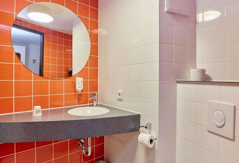Номер Стандарт Трехместный, B&b Hotel Trier
