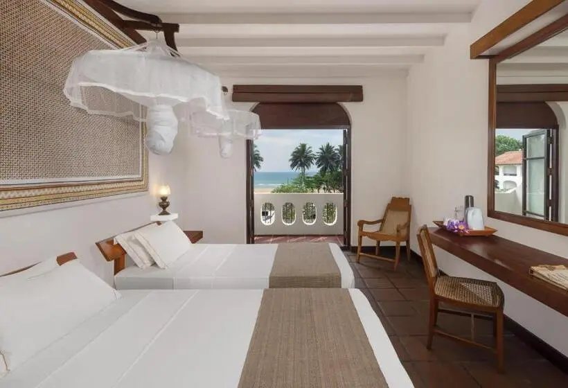 クラシックルーム, Heritance Ayurveda   All Meals And Treatments