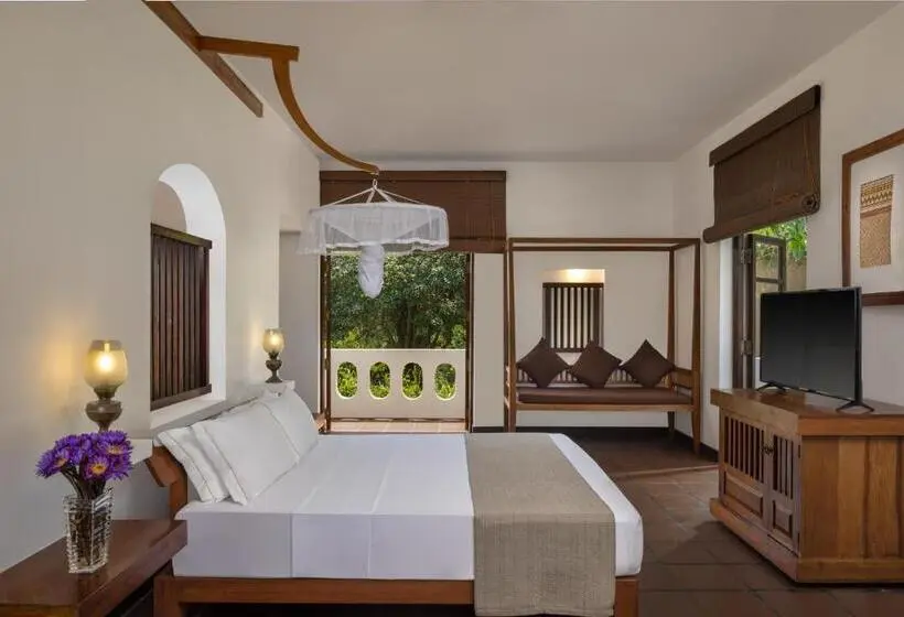 １階のスタンダードルーム, Heritance Ayurveda   All Meals And Treatments