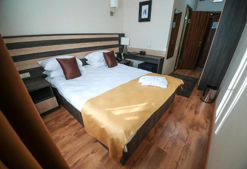 Quarto Estandar Individual, Infinity Plaza