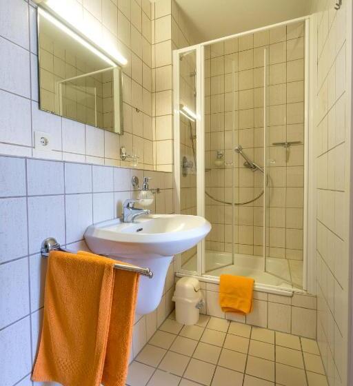 اتاق اکونومی یک تخته, Windrose Borkum