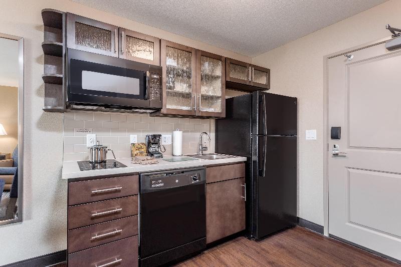 스탠다드 스튜디오 킹침대, Candlewood Suites Eau Claire I 94, An Ihg