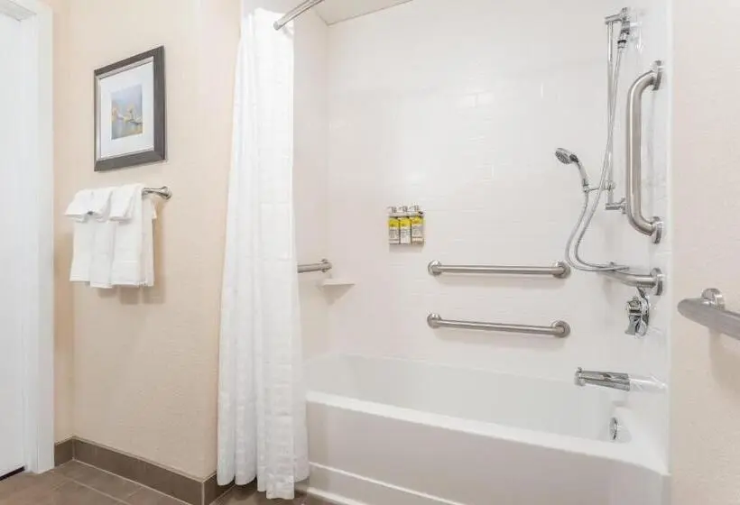 デラックススタジオ, Candlewood Suites Eau Claire I 94, An Ihg
