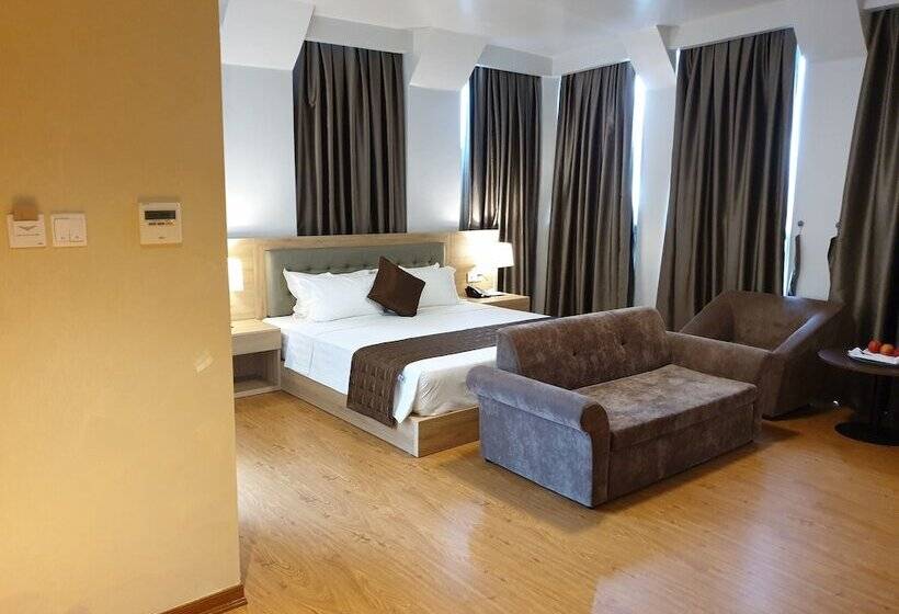 اتاق لوکس, Legend