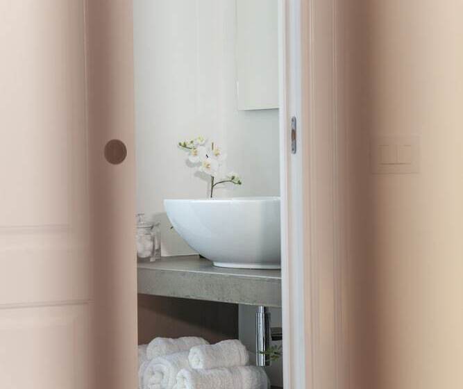 اتاق اجرایی با مشاهده, Ottolire Resort