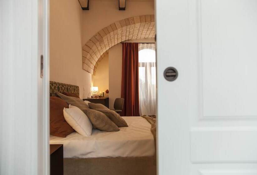 اتاق اجرایی با مشاهده, Ottolire Resort