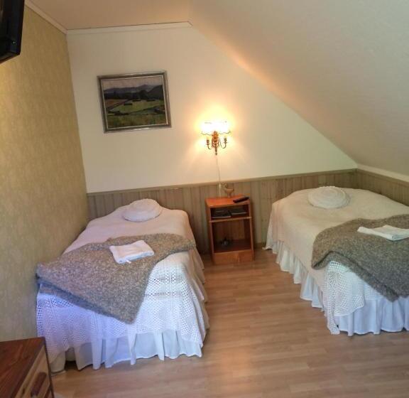 Номер Стандарт, Skummeslöv B & B