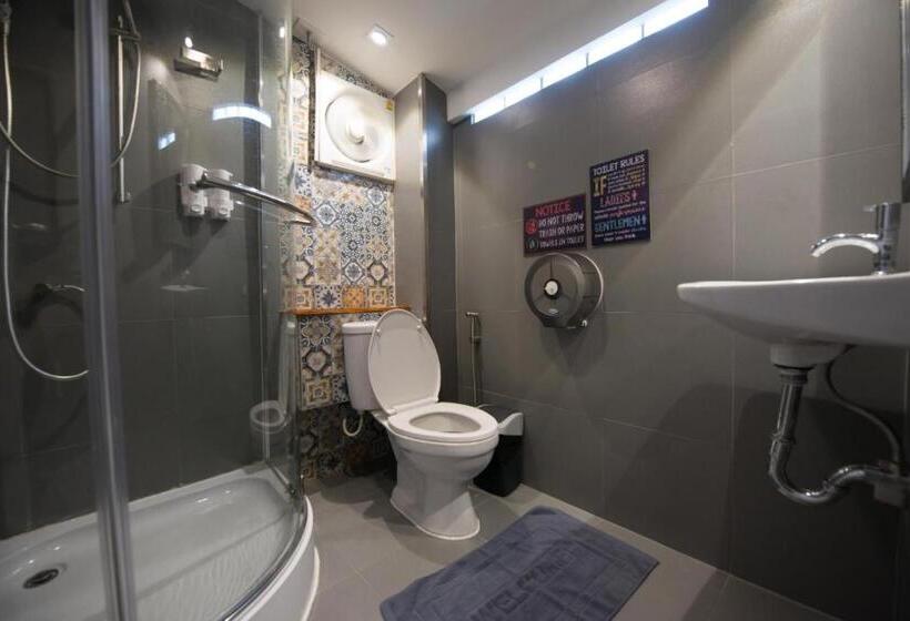 Студия Стандарт, 4share Hostel