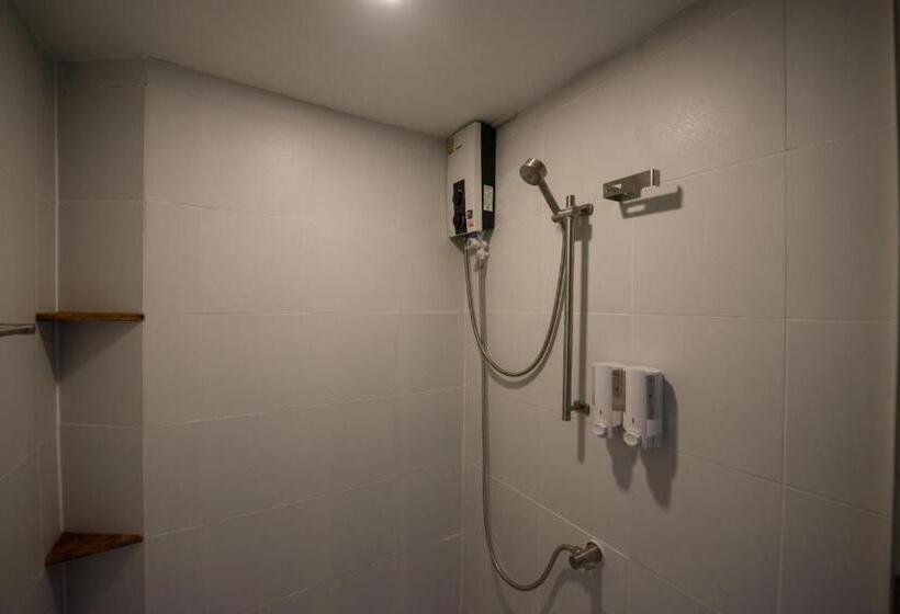 Студия Стандарт, 4share Hostel