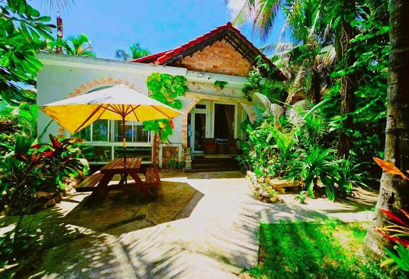 ویلای 3 خوابه, Casa Beach Resort