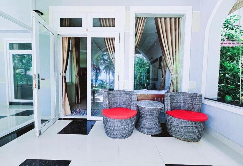 ویلای 3 خوابه, Casa Beach Resort