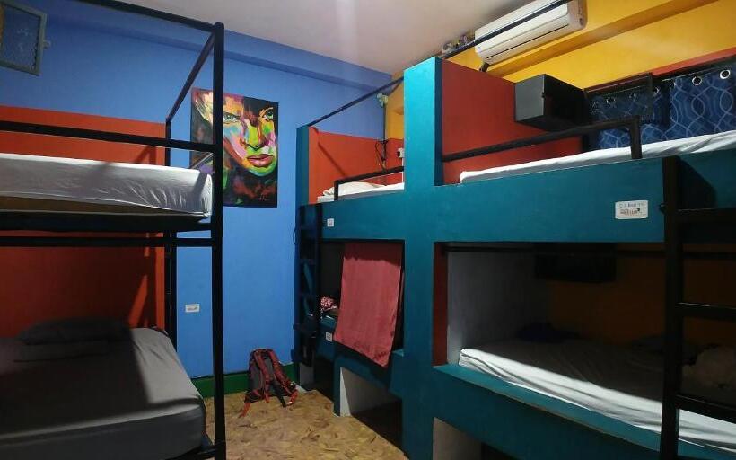تختخواب در اتاق مشترک, Hostel Mamallena