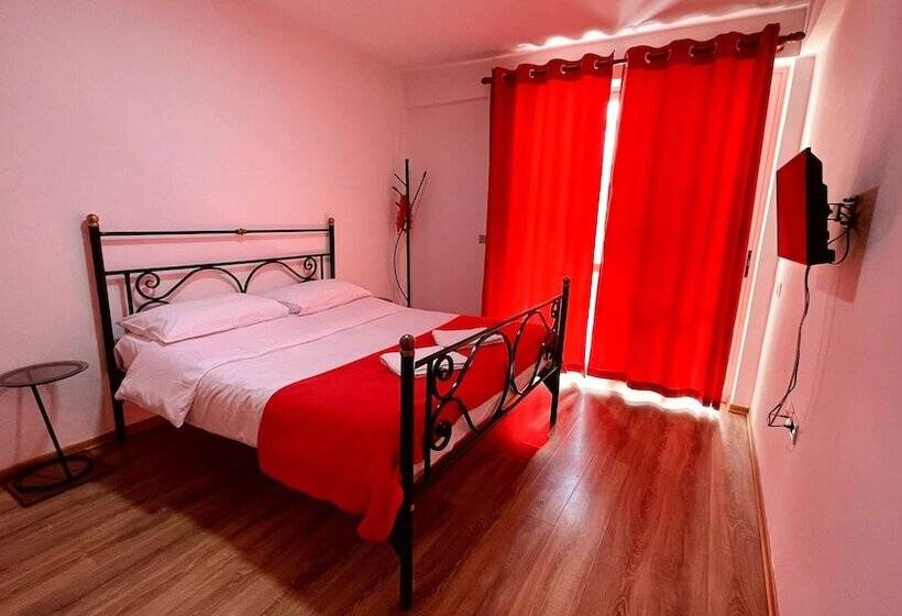 חדר דלוקס, Drinos