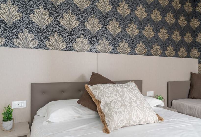 اتاق لوکس با چشم‌انداز شهر, Grifoni Boutique