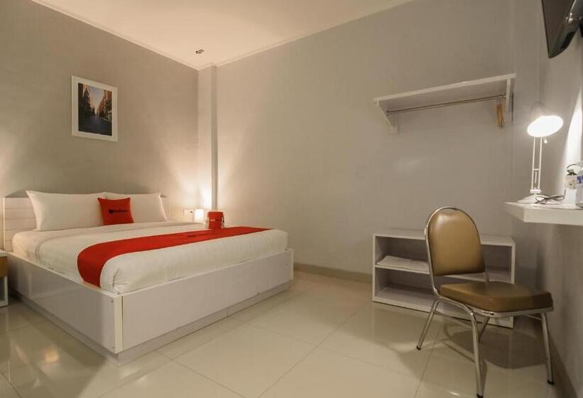 Номер Стандарт, Reddoorz Plus Near Soekarno Hatta Airport 2