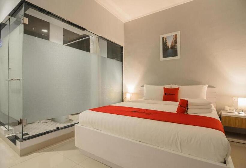 Люкс, Reddoorz Plus Near Soekarno Hatta Airport 2