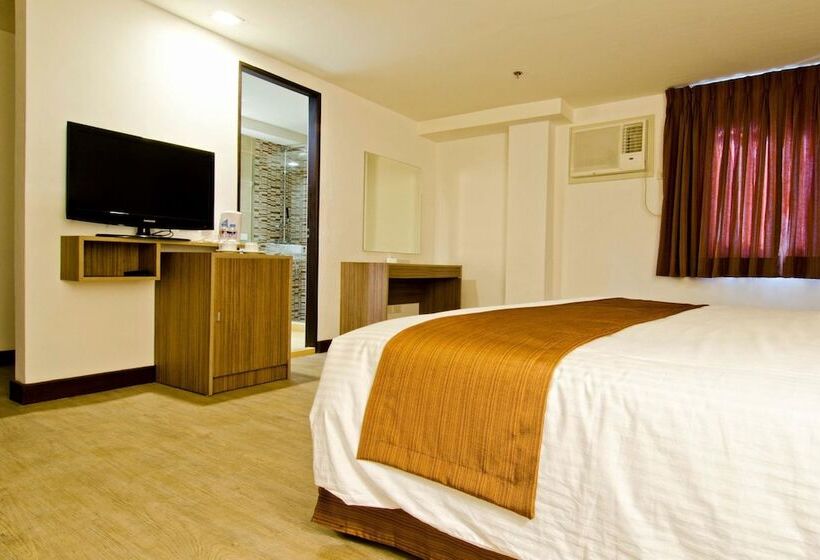 ジュニアスイート, Tyche Boutique