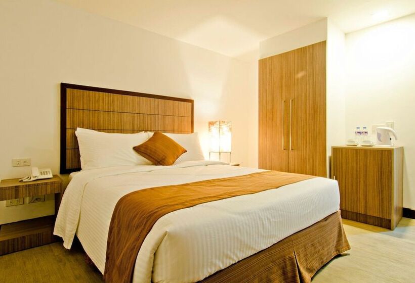 ジュニアスイート, Tyche Boutique