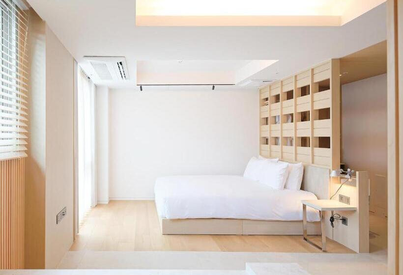 اتاق لوکس, B Amu