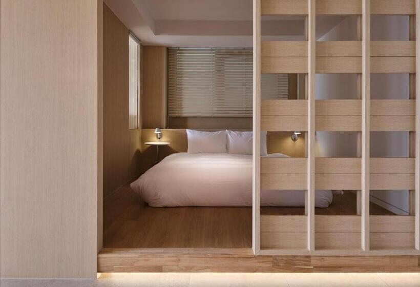 Suite with Terrace, B Amu