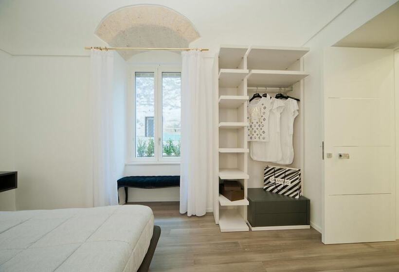 اتاق استاندارد, Sotrani