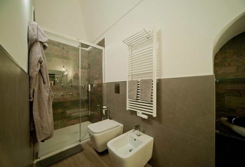 اتاق استاندارد, Sotrani