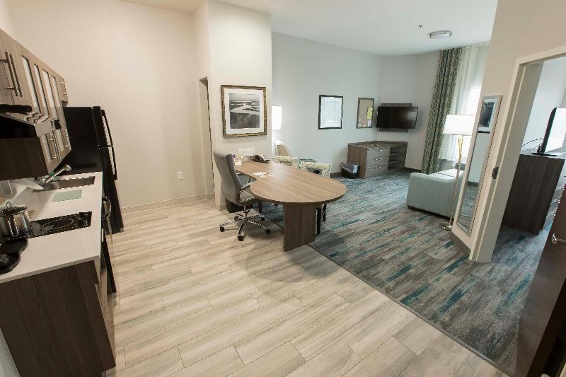 キングサイドベッドのスタンダードワンルーム, Candlewood Suites Mcdonough, An Ihg