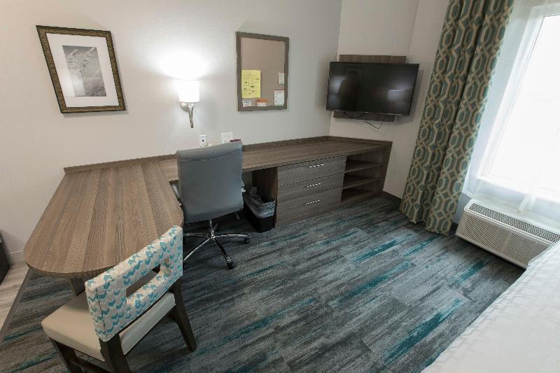 キングサイドベッドのスタンダードワンルーム, Candlewood Suites Mcdonough, An Ihg