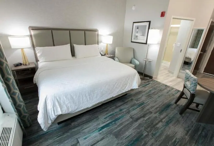身障者適用キングサイズベッドルーム, Candlewood Suites Mcdonough, An Ihg