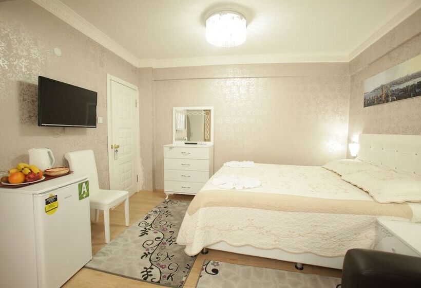 Quarto Triplo Standart, Terrace Istanbul