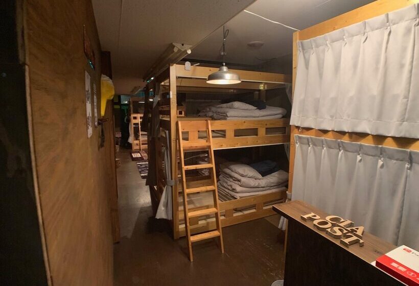 공동 객실, Cheap Inn Atotetsu Hostel