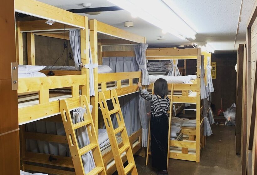 공동 객실, Cheap Inn Atotetsu Hostel