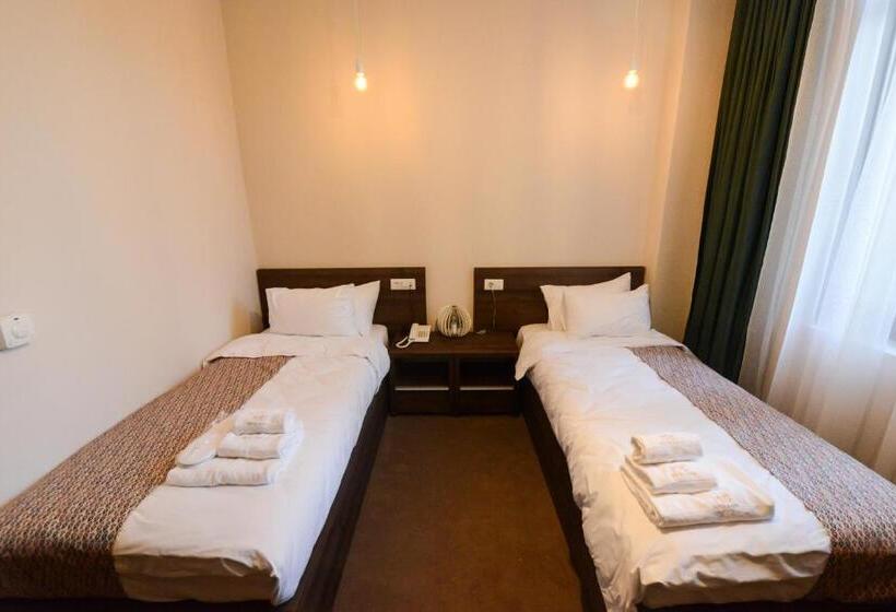 اتاق لوکس, Cara 28