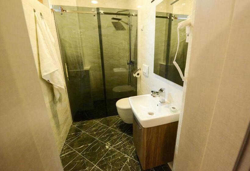 اتاق لوکس, Cara 28