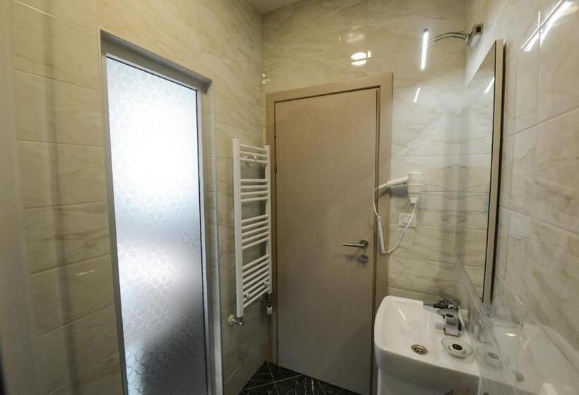 اتاق لوکس, Cara 28