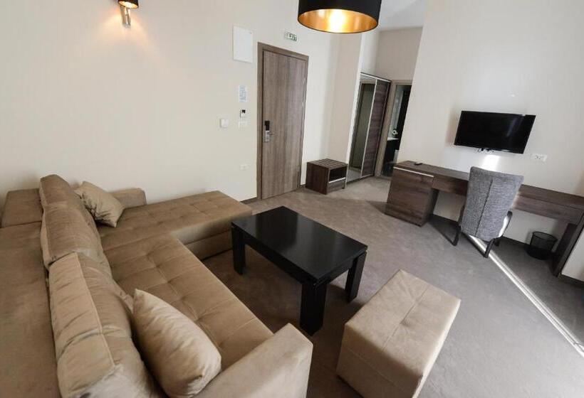 آپارتمان 1 خوابه با بالکن, Cara 28