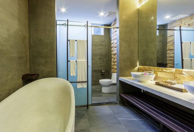 جناح ديلوكس, The Amazing Residence