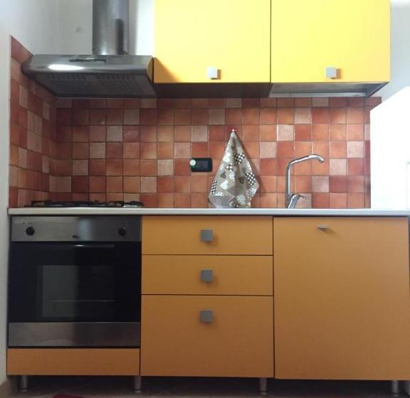 חדר דלוקס, M'ami