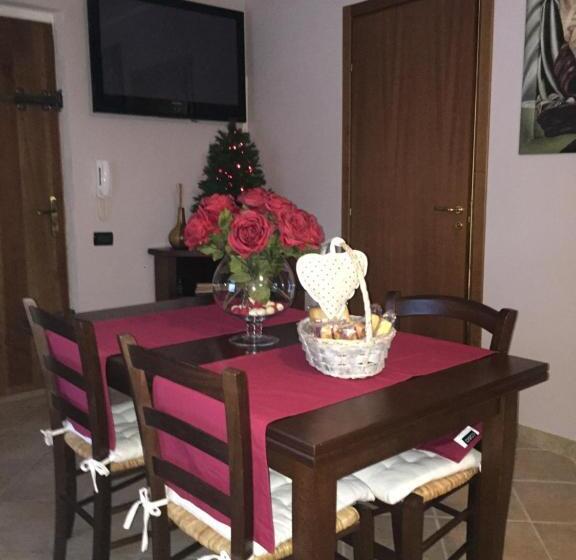 חדר דלוקס, M'ami