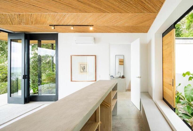 اتاق لوکس با بالکن و چشمانداز دریا, Mint Santa Teresa Adults Only