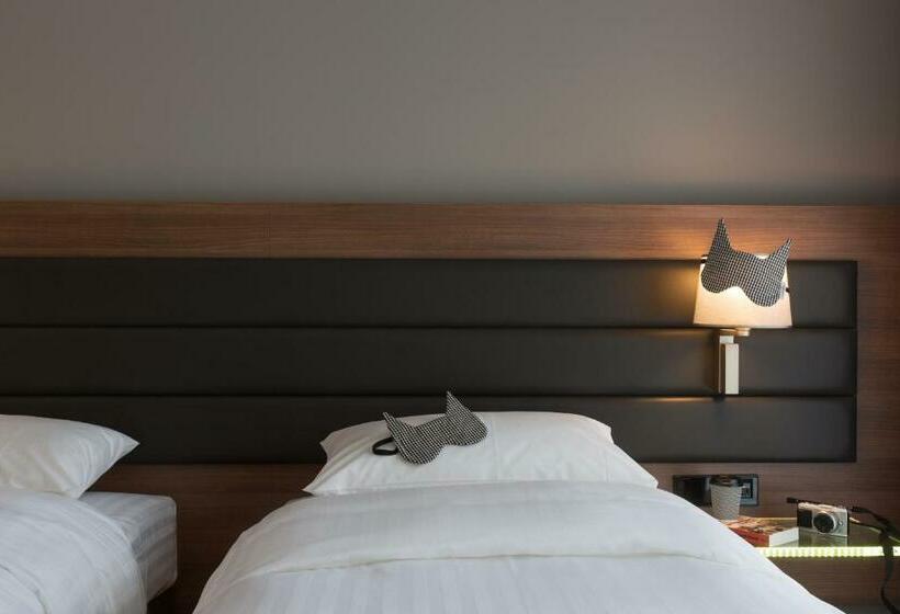 标准间, Moxy Amsterdam Houthavens