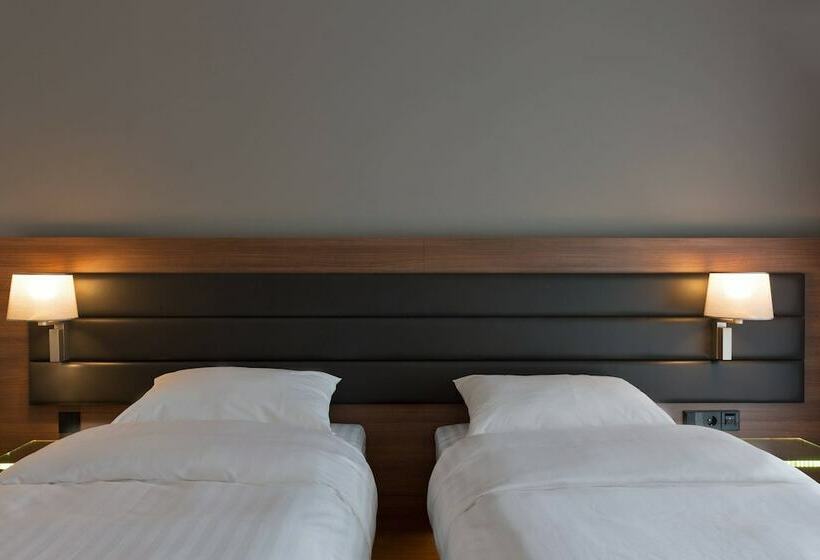 غرفة قياسية, Moxy Amsterdam Houthavens