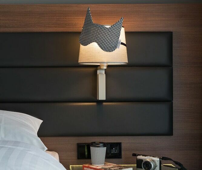 غرفة قياسية, Moxy Amsterdam Houthavens