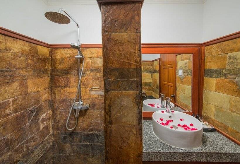 اتاق لوکس با چشم‌انداز, Temple View Bagan